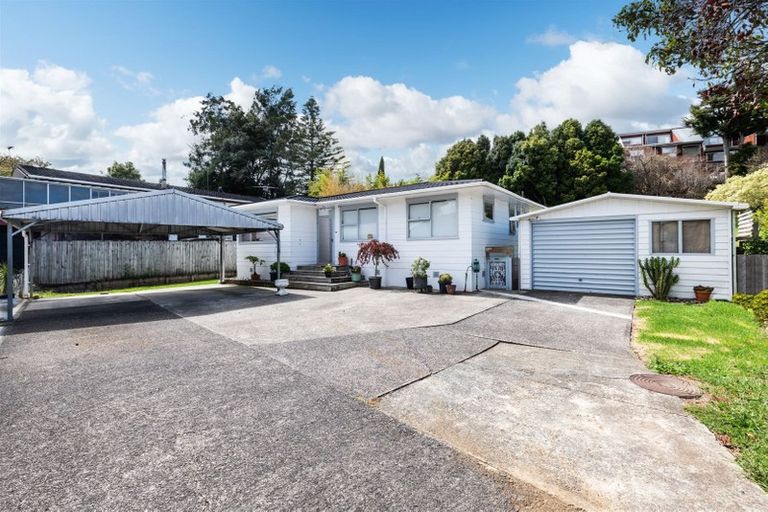 Photo of property in 62 Chilcott Road, Henderson, Auckland, 0612