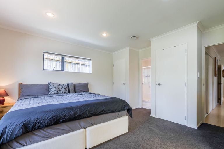 Photo of property in 22 Pyrite Street, Westgate, Auckland, 0614