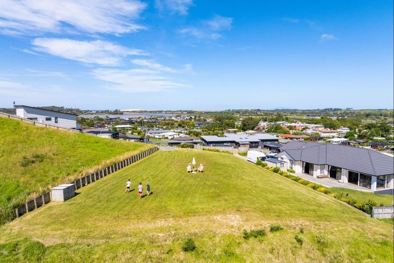 Photo of property in 14 Fantail Way, Mangawhai, 0505