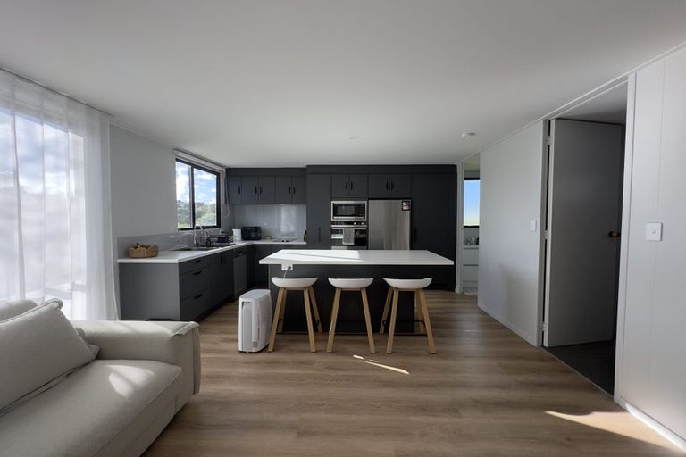 Photo of property in 1/48 Philomel Crescent, Bayswater, Auckland, 0622