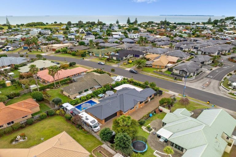 Photo of property in 90 Santa Monica Drive, Papamoa Beach, Papamoa, 3118