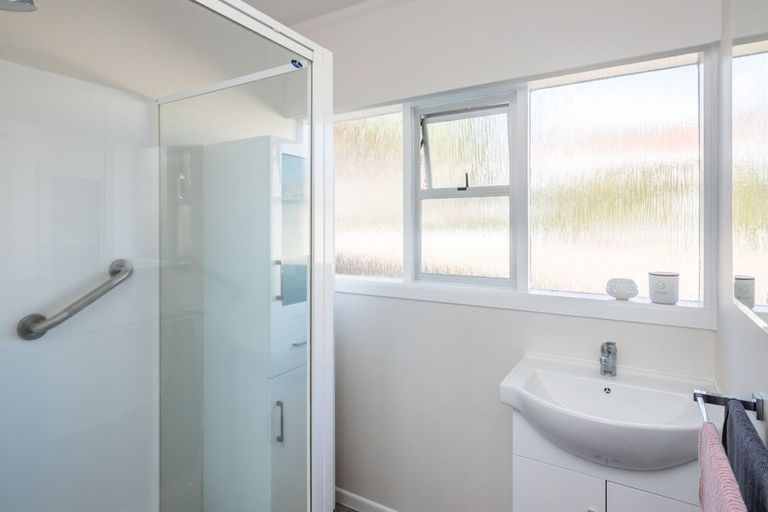 Photo of property in 30a Toru Road, Paraparaumu Beach, Paraparaumu, 5032