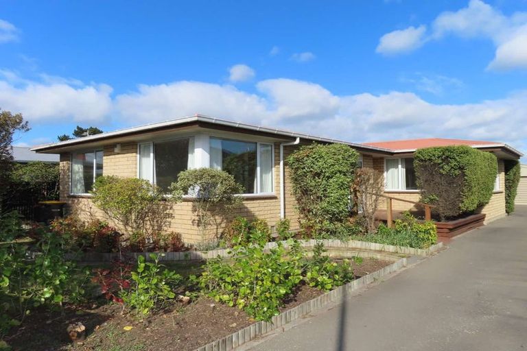 Photo of property in 35 Woodgrove Avenue, North New Brighton, Christchurch, 8083