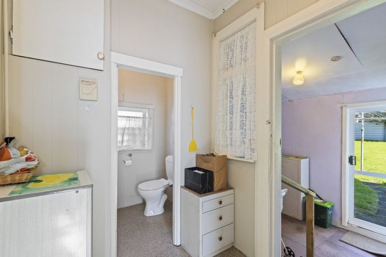 Photo of property in 11a Queen Street, Waitara, 4320