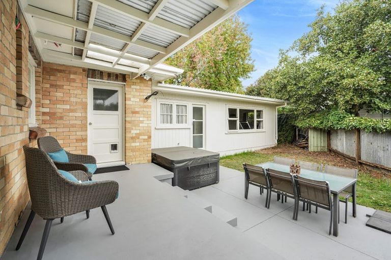 Photo of property in 15 Knighton Road, Hillcrest, Hamilton, 3216