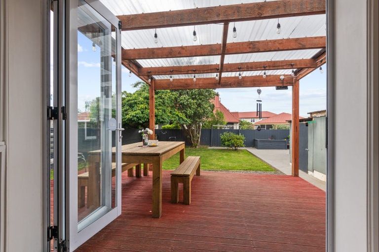 Photo of property in 24 Leicester Street, Terrace End, Palmerston North, 4410