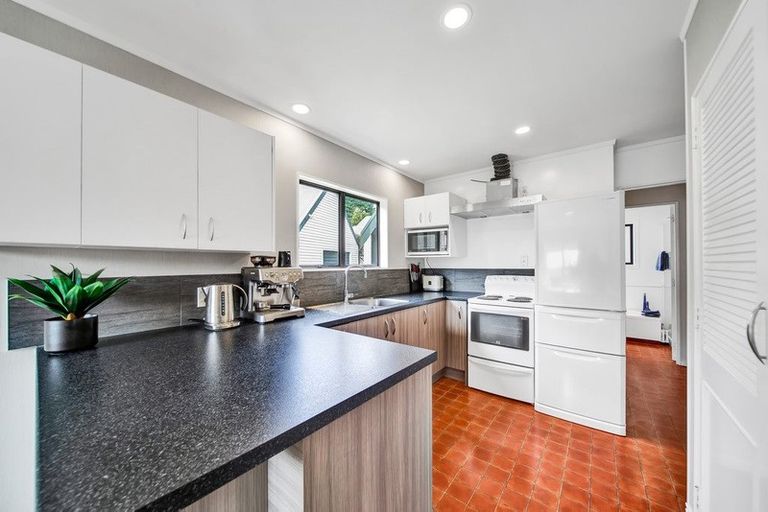 Photo of property in 69 Arundel Crescent, Westown, New Plymouth, 4310