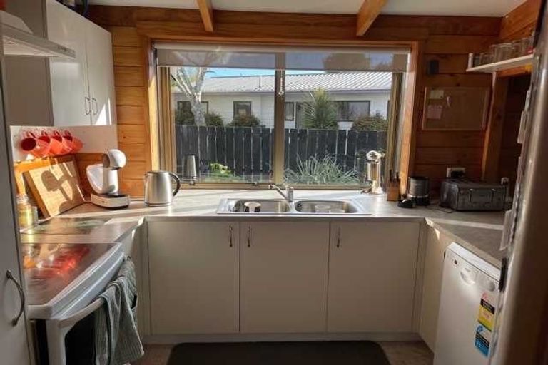 Photo of property in 28 Riverside Drive, Waiuku, 2123