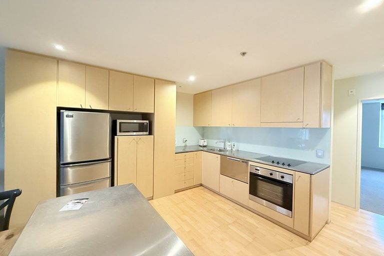 Photo of property in Sanctum Apartments, 27/10b Ebor Street, Te Aro, Wellington, 6011