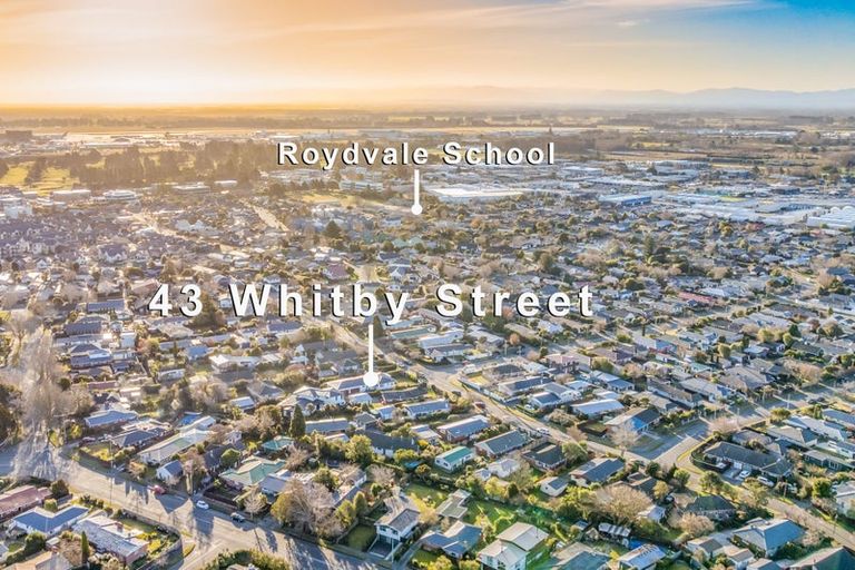 Photo of property in 43 Whitby Street, Burnside, Christchurch, 8053
