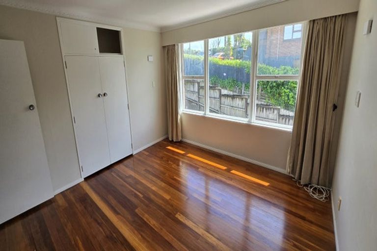 Photo of property in 12 Ruawai Road, Mount Wellington, Auckland, 1060
