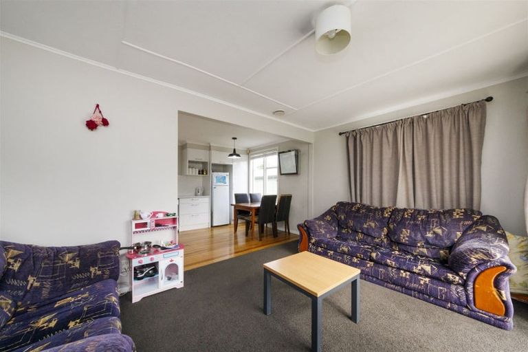 Photo of property in 24 Fairs Road, Milson, Palmerston North, 4414