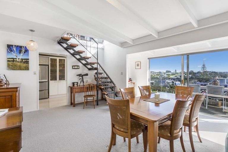 Photo of property in 79 De Luen Avenue, Tindalls Beach, Whangaparaoa, 0930