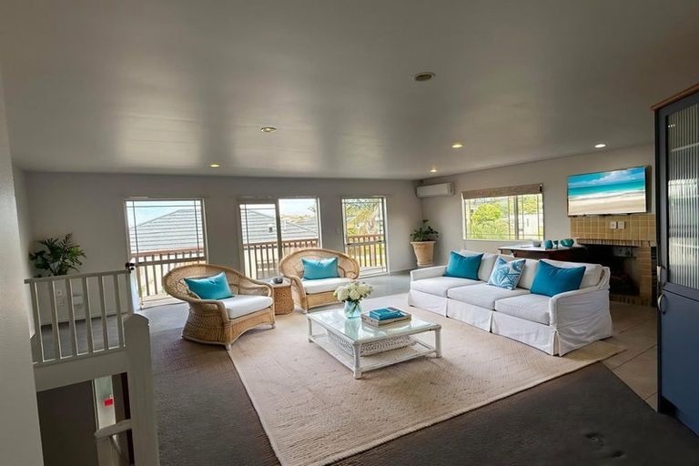 Photo of property in 147e Hobsonville Road, West Harbour, Auckland, 0618