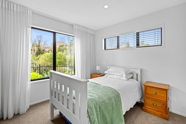 Photo of property in 14 Odlin Lane, Red Beach, 0932