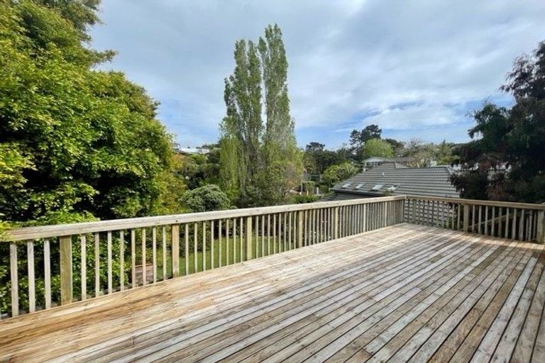 Photo of property in 20 Heathcote Road, Castor Bay, Auckland, 0620