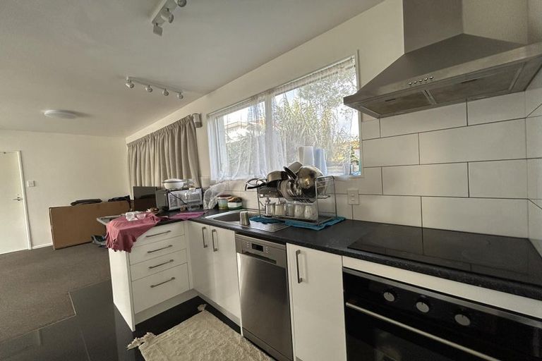 Photo of property in 1/158 Kings Crescent, Hutt Central, Lower Hutt, 5010