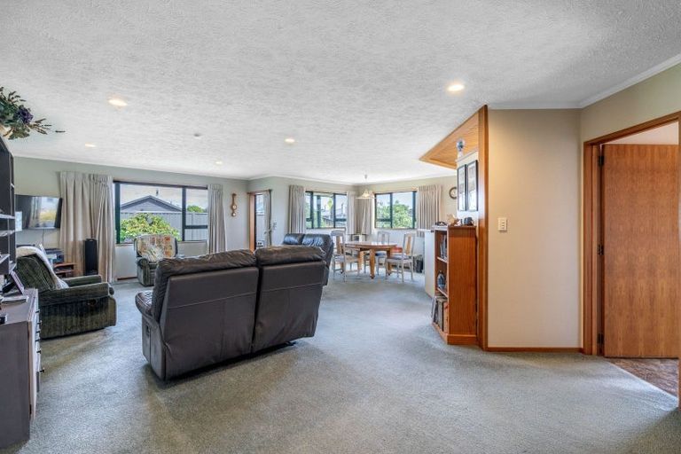 Photo of property in 15 Union Street, Winton, 9720