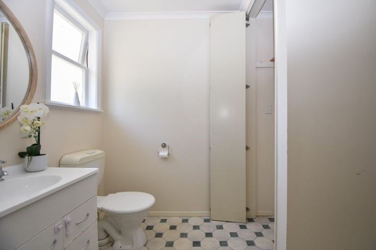 Photo of property in 15 Moreton Road, Carterton, 5713