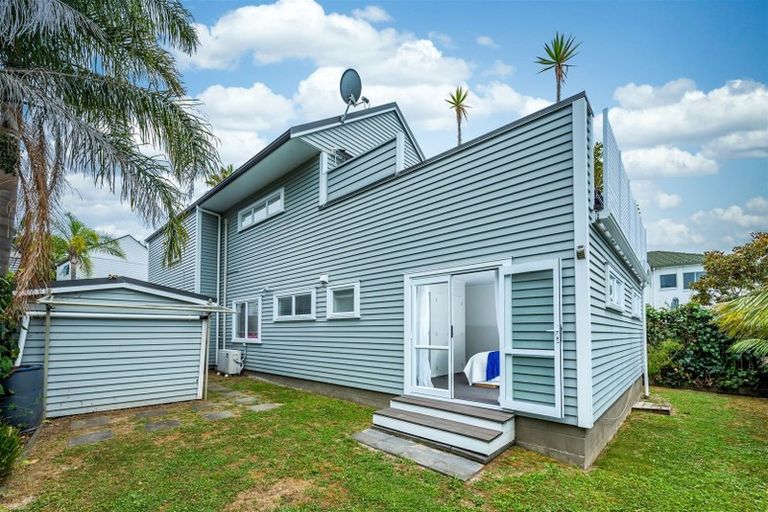 Photo of property in 123a Hobsonville Road, West Harbour, Auckland, 0618