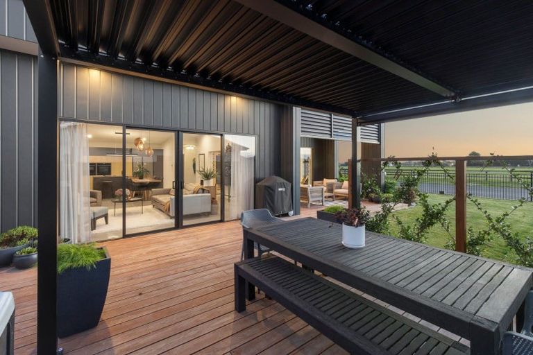 Photo of property in 77 Vogel Street, Cambridge, 3434