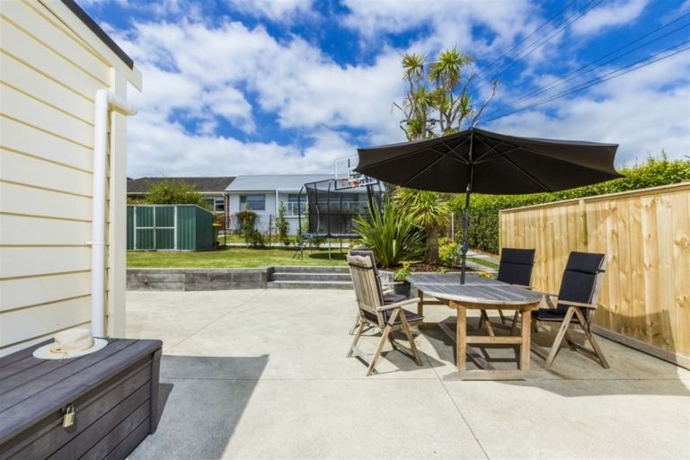 Photo of property in 15 Kawerau Avenue, Devonport, Auckland, 0624