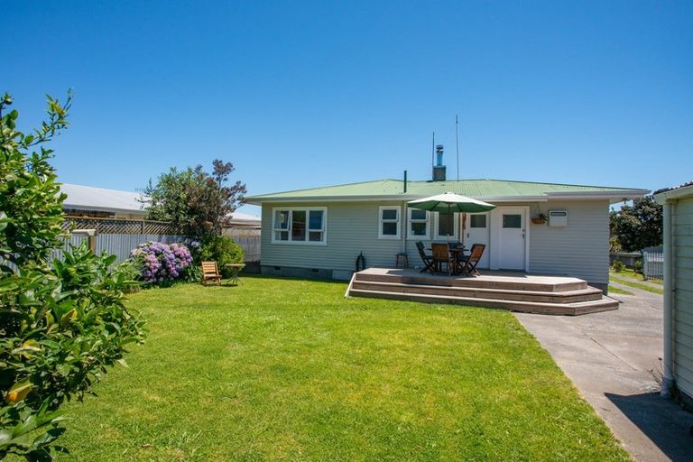 Photo of property in 91 Clarence Cox Crescent, Pirimai, Napier, 4112