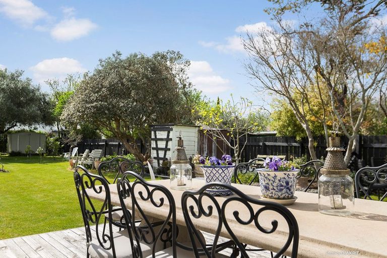 Photo of property in 63 Dublin Street, Martinborough, 5711