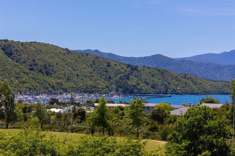 Photo of property in 108 Moana View Road, Waikawa, Picton, 7220