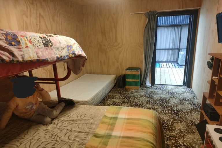 Photo of property in 11 Carrickfergus Street, Waikawa, Tokanui, 9884