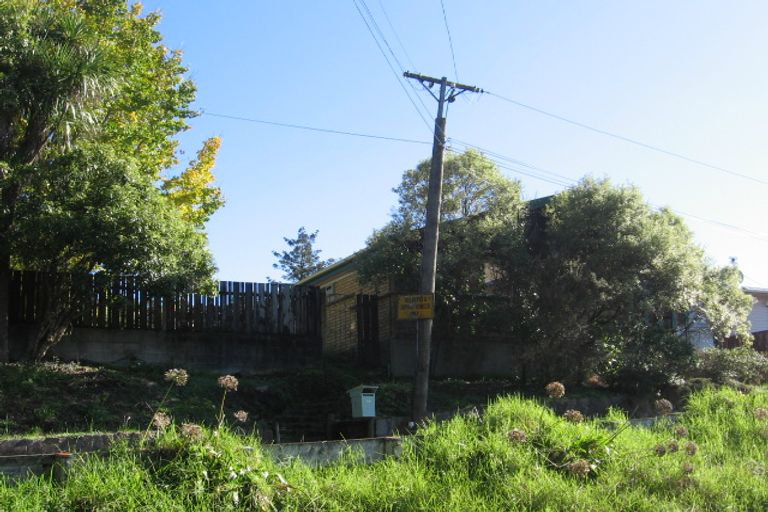 Photo of property in 83 Shetland Street, Glen Eden, Auckland, 0602