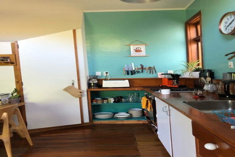 Photo of property in 136 Russell Terrace, Berhampore, Wellington, 6023