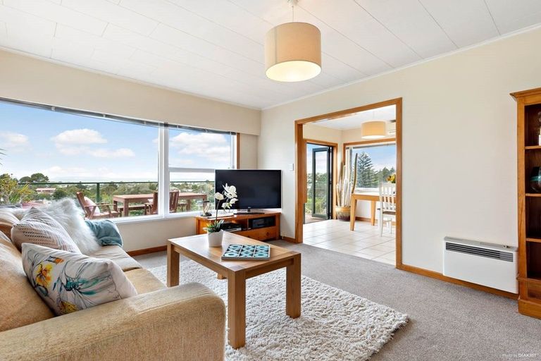 Photo of property in 549 East Coast Road, Browns Bay, Auckland, 0630