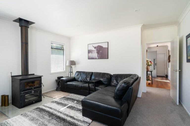 Photo of property in 38 Katelyn Place, Kinloch, Taupo, 3385