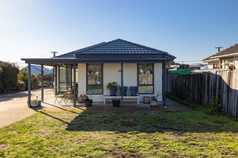 Photo of property in 50 Shortland Street, Wainoni, Christchurch, 8061