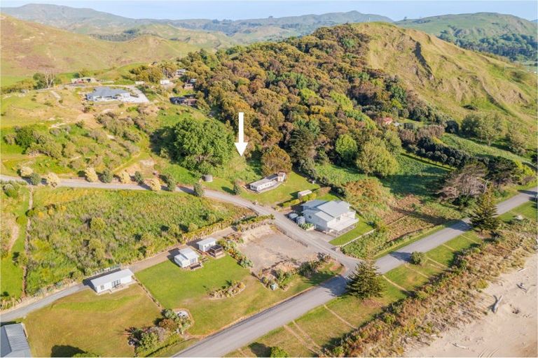 Photo of property in 62a Pourerere Road, Pourerere, Omakere, 4271