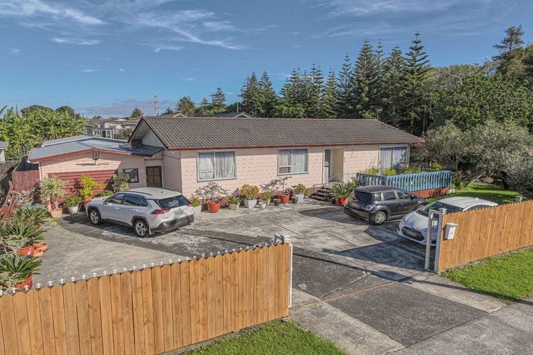 Photo of property in 68 Diorella Drive, Clover Park, Auckland, 2019