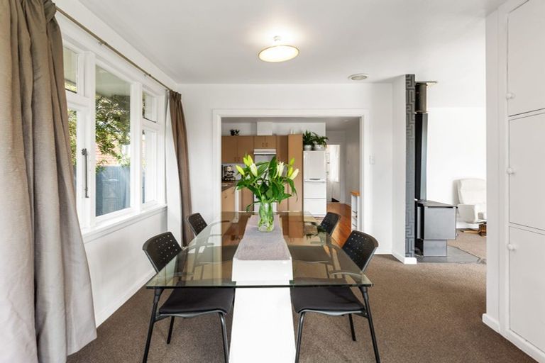 Photo of property in 16 Dinton Street, Russley, Christchurch, 8042