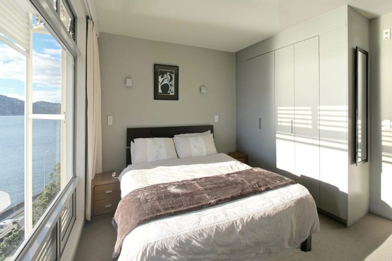 Photo of property in The Capital, 370 Oriental Parade, Oriental Bay, Wellington, 6011