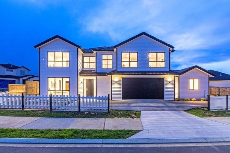 Photo of property in 5 Johns Creek Crescent, Silverdale, 0932