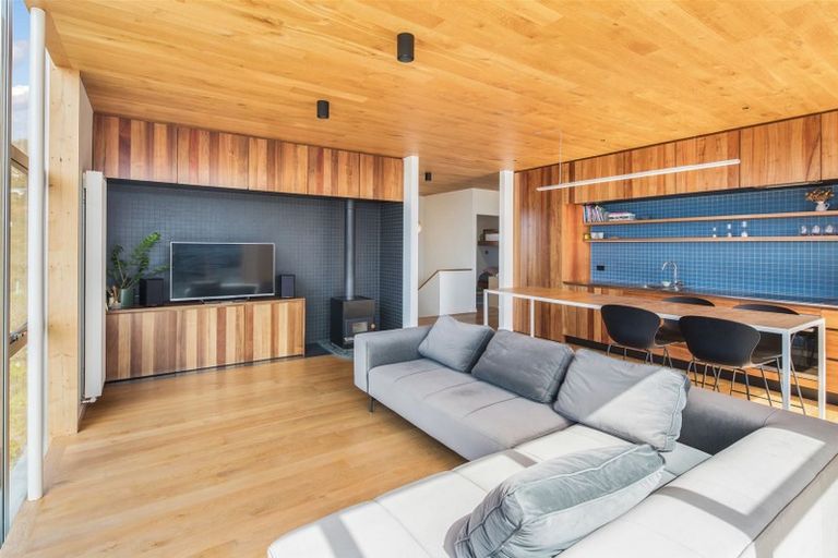 Photo of property in 6 Crawford Road, Kilbirnie, Wellington, 6022