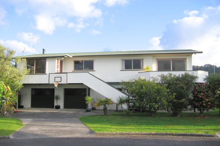 Photo of property in 109 Moore Place, Whangamata, 3620
