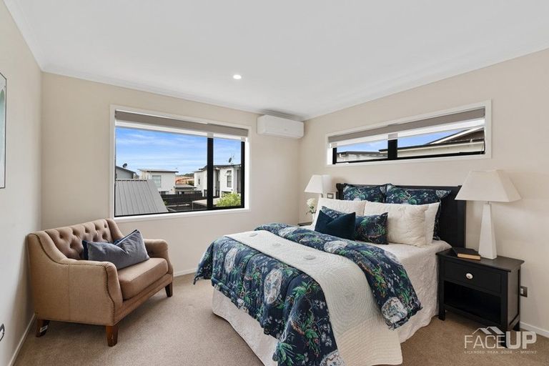 Photo of property in 6 Nohanga Lane, Hobsonville, Auckland, 0616