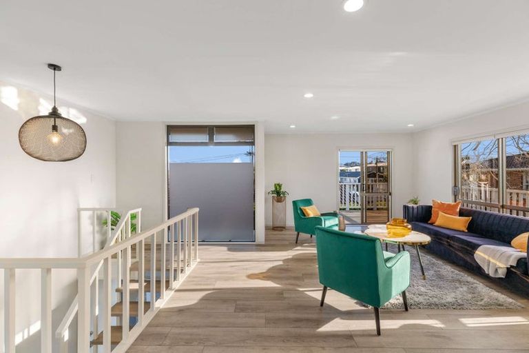 Photo of property in 2/12 Stanley Avenue, Milford, Auckland, 0620