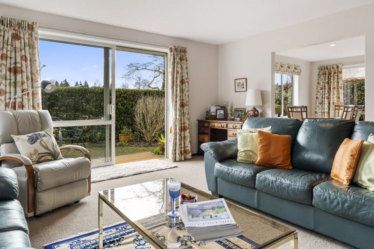 Photo of property in 53 Chateau Crescent, Rangatira Park, Taupo, 3330