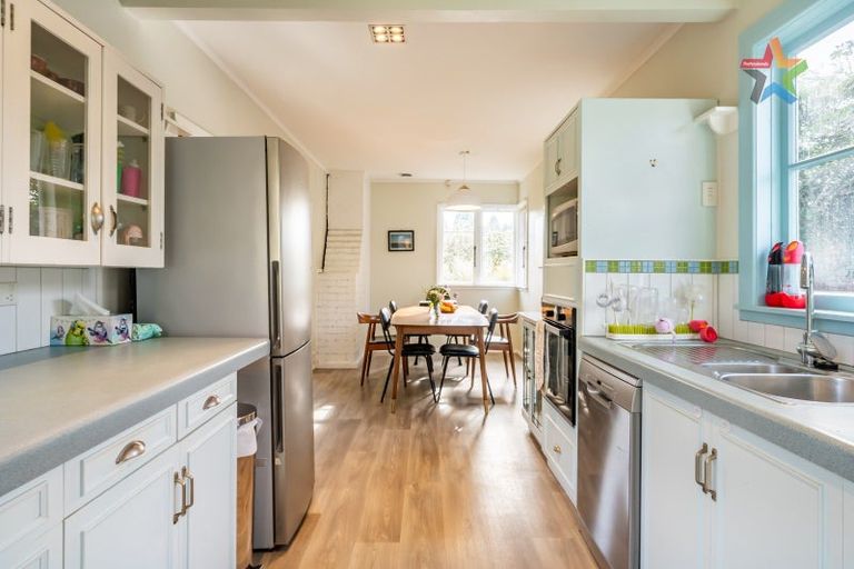 Photo of property in 3 Gibbs Crescent, Wainuiomata, Lower Hutt, 5014