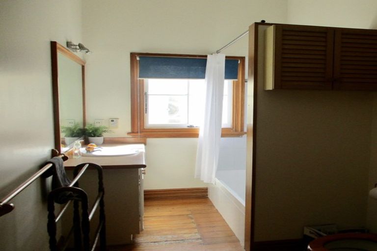 Photo of property in 13 Kawerau Avenue, Devonport, Auckland, 0624