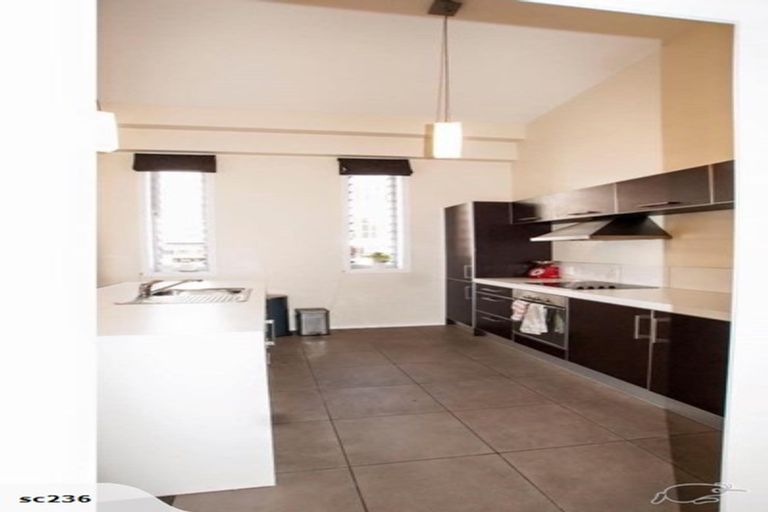 Photo of property in Las Olas De Cuba, 13/35 Torrens Terrace, Mount Cook, Wellington, 6011