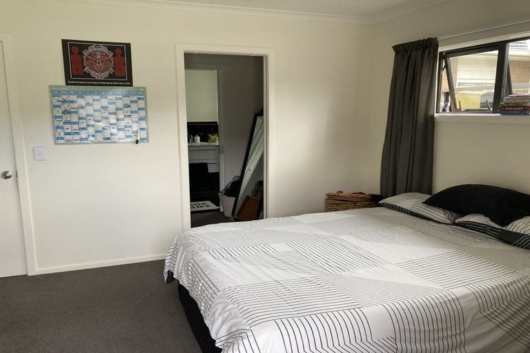 Photo of property in 5 Martha Turnell Crescent, Manor Park, Lower Hutt, 5019