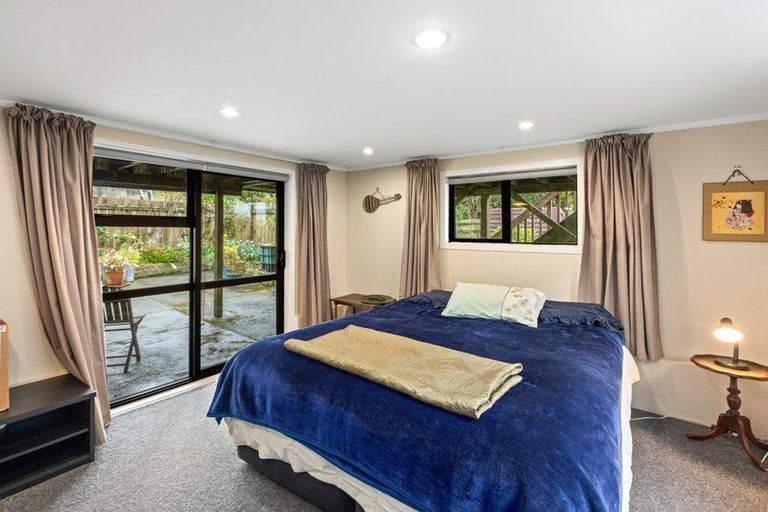 Photo of property in 60 Link Road, Newlands, Wellington, 6037